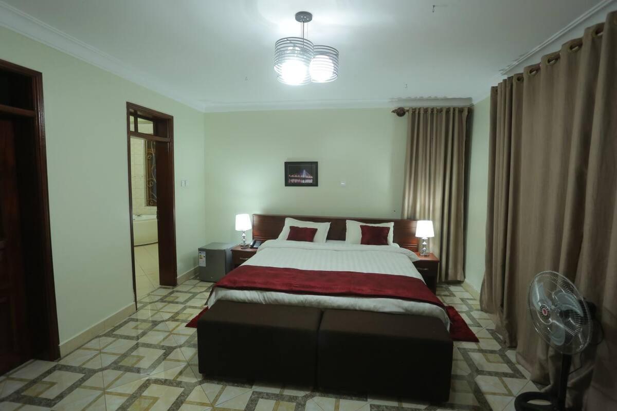 Precious Villas Lubowa Phòng bức ảnh